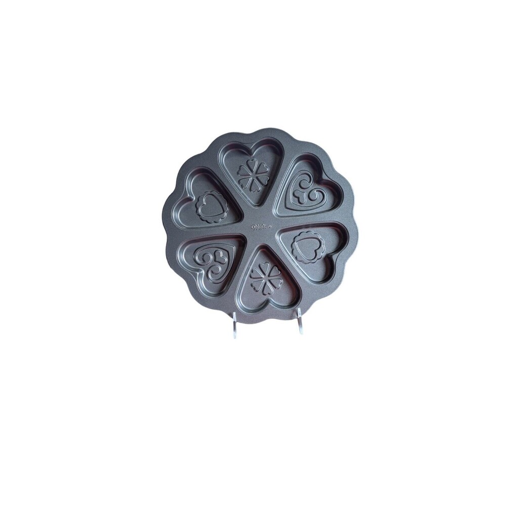 Wilton Non Stick Heart Cookie Mold Pan 6 Sections /Valentines Day/Bakeware